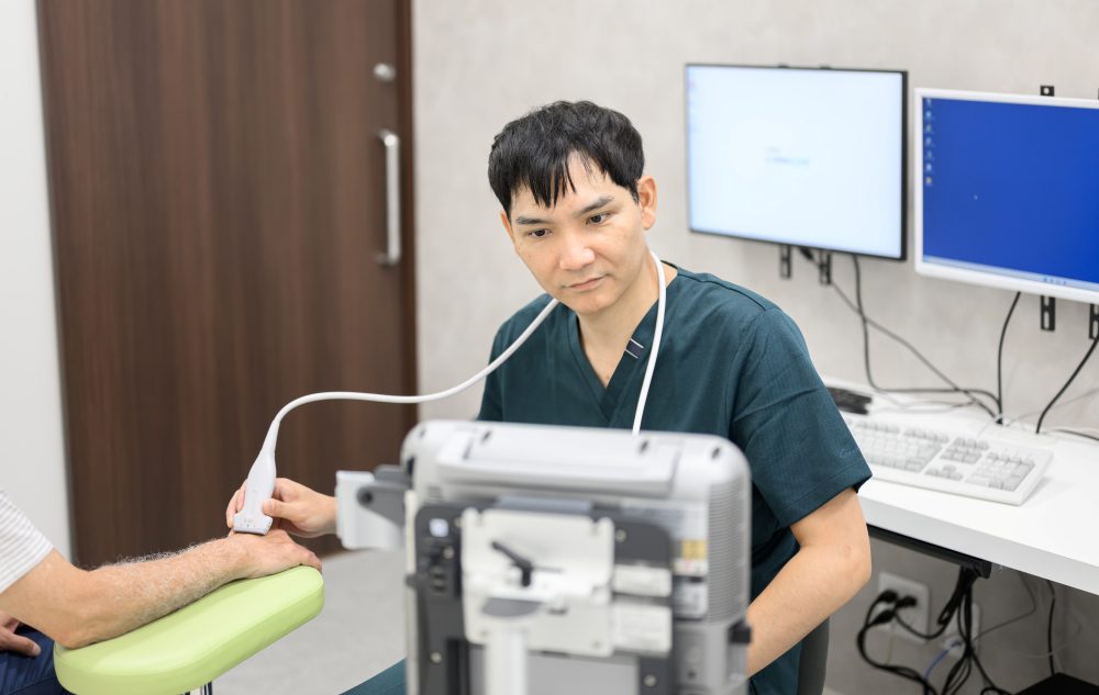 痛みの原因を“その場で見える化”エコー（超音波）診療